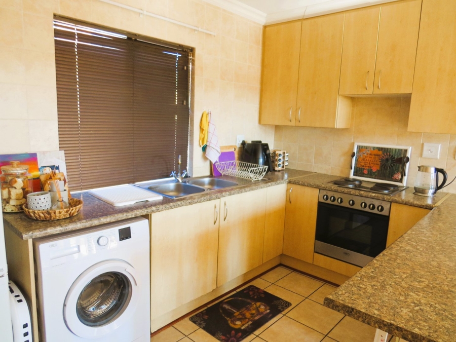 2 Bedroom Property for Sale in Vredenhof Sh Free State